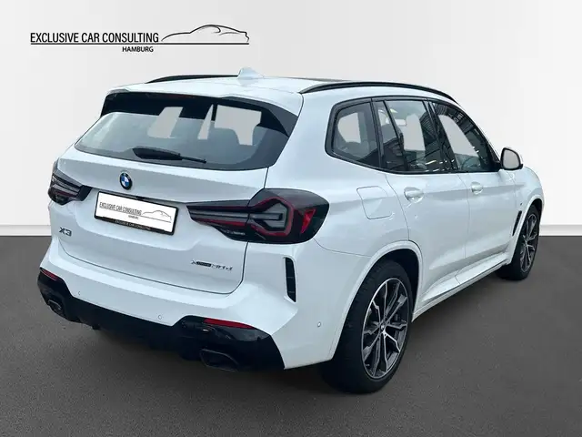 BMW X3 view 4
