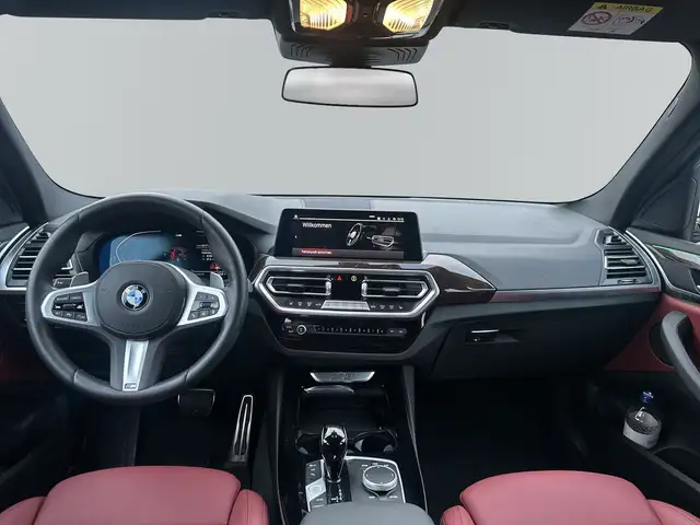 BMW X3 view 8