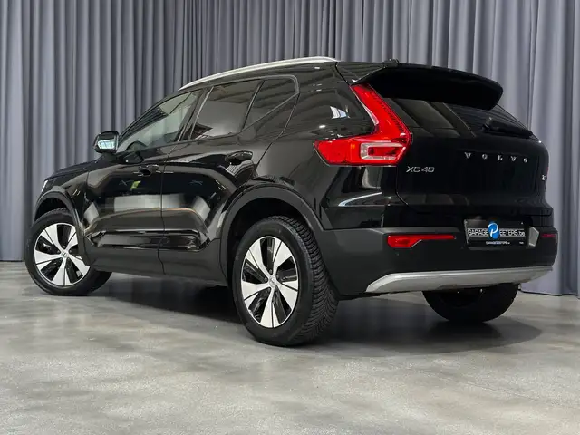 Volvo XC40 view 9