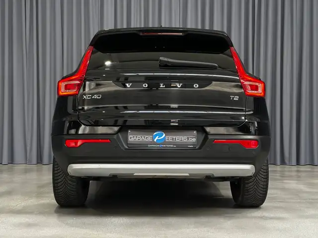 Volvo XC40 view 4