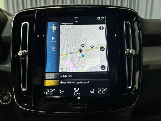 Volvo XC40 view 13