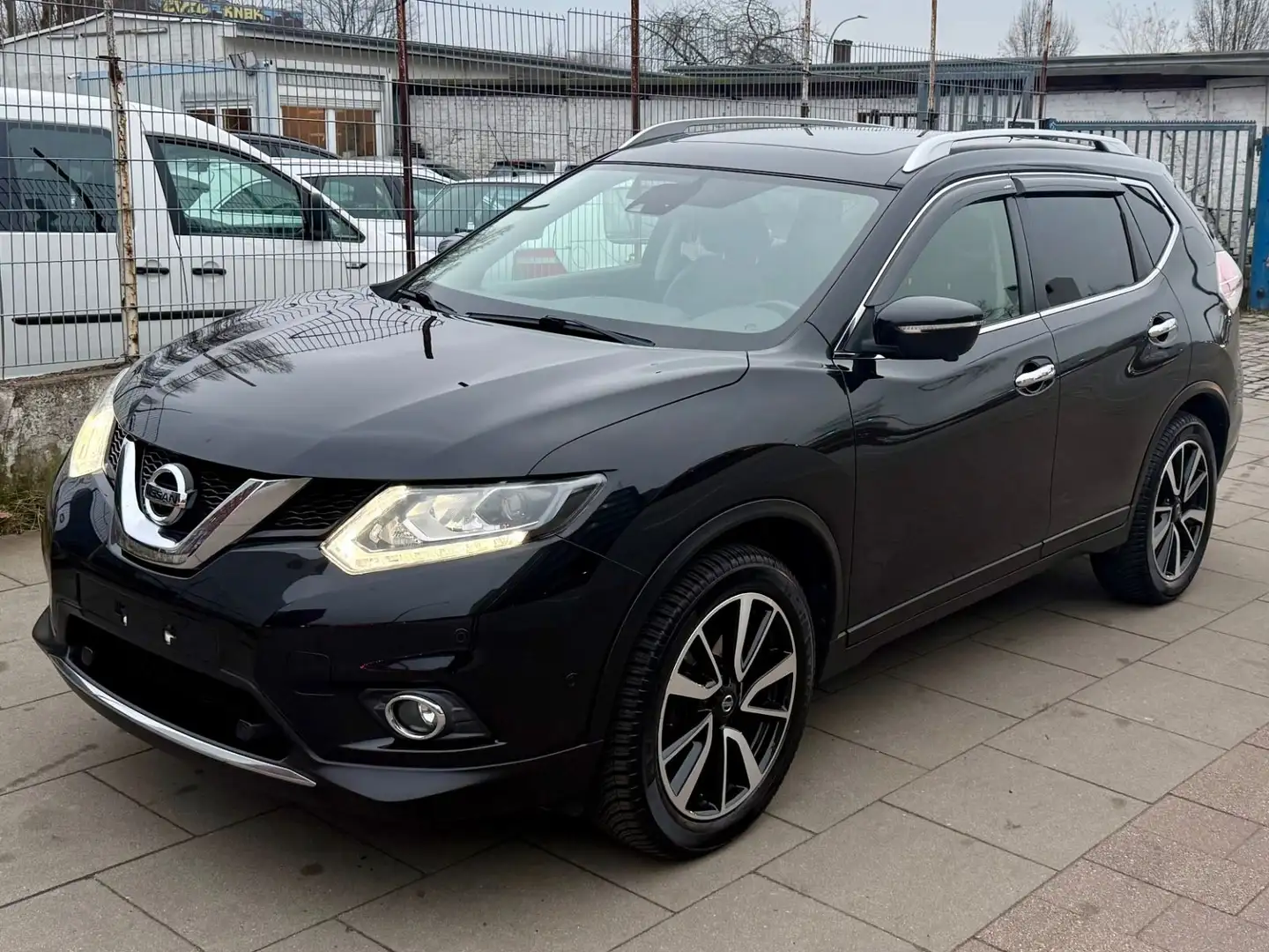 Nissan X-Trail N-Connecta / Vollausstattung Noir - 1