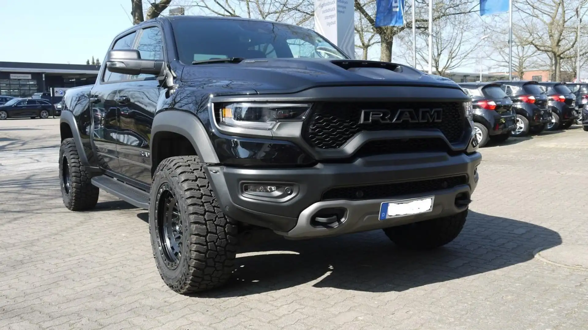 Dodge RAM 1500 TRX Schwarz - 1