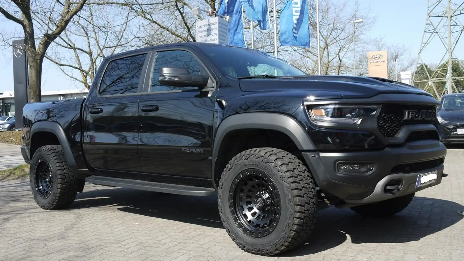 Dodge RAM 1500 TRX Schwarz - 2