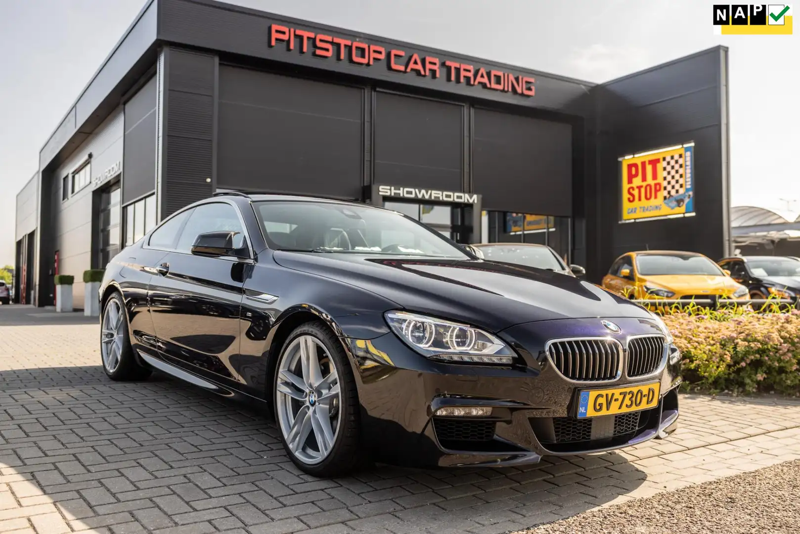 BMW 640 6-serie 640xi M-Sport, Pano, NL Auto, Dealer onder Noir - 1