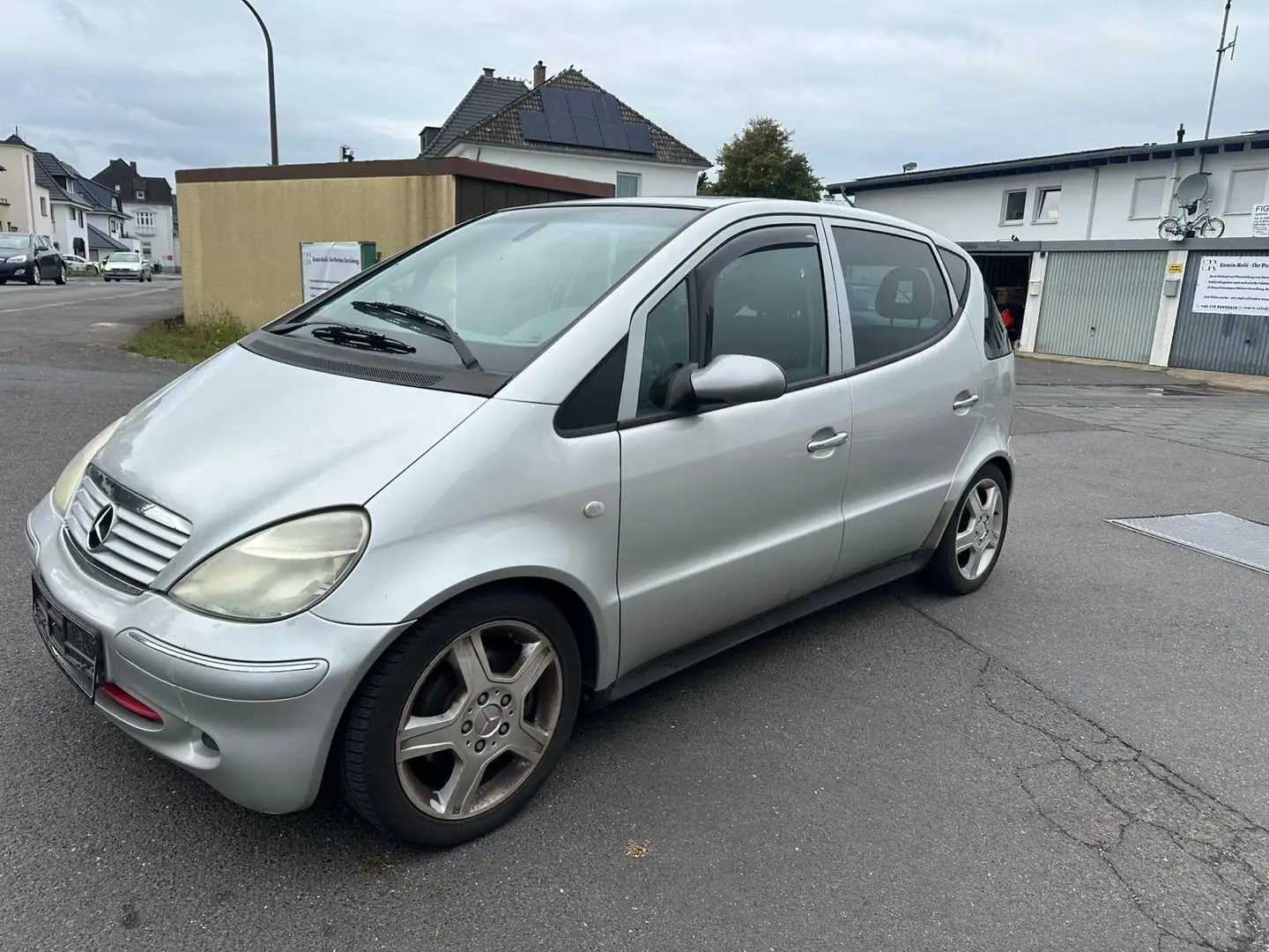 Mercedes-Benz A 190 A 190 L (168.132) Grau - 2