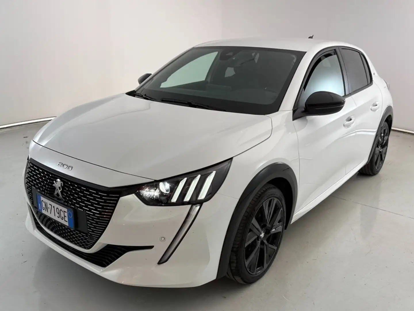 Peugeot 208 5 Porte 1.2 PureTech GT White - 1