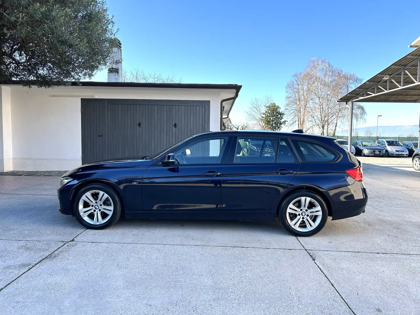 BMW 316 d Touring Sport 116cv Bleu - 2