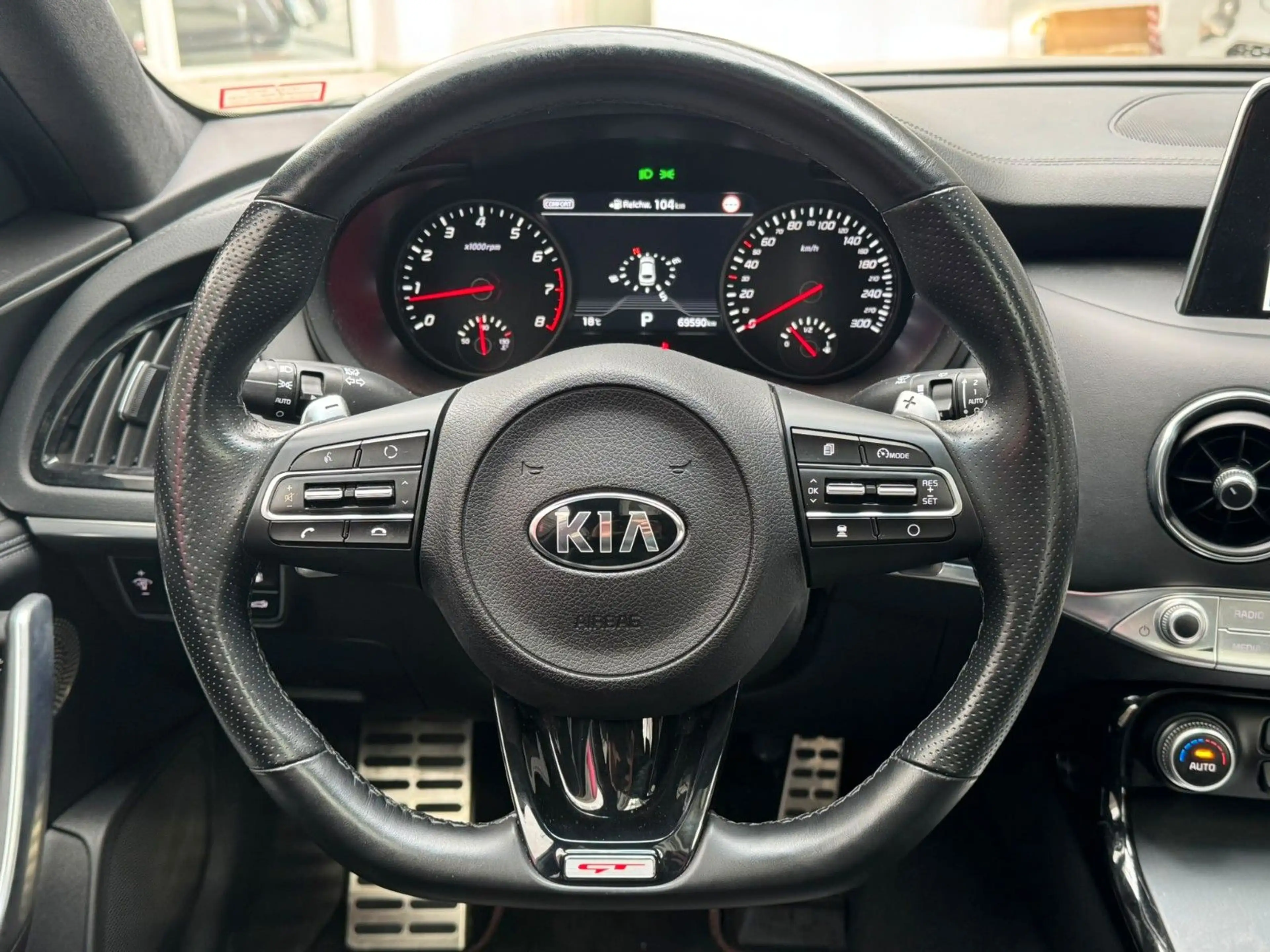 Kia Stinger GT 4WD Panoramad. — photo 12