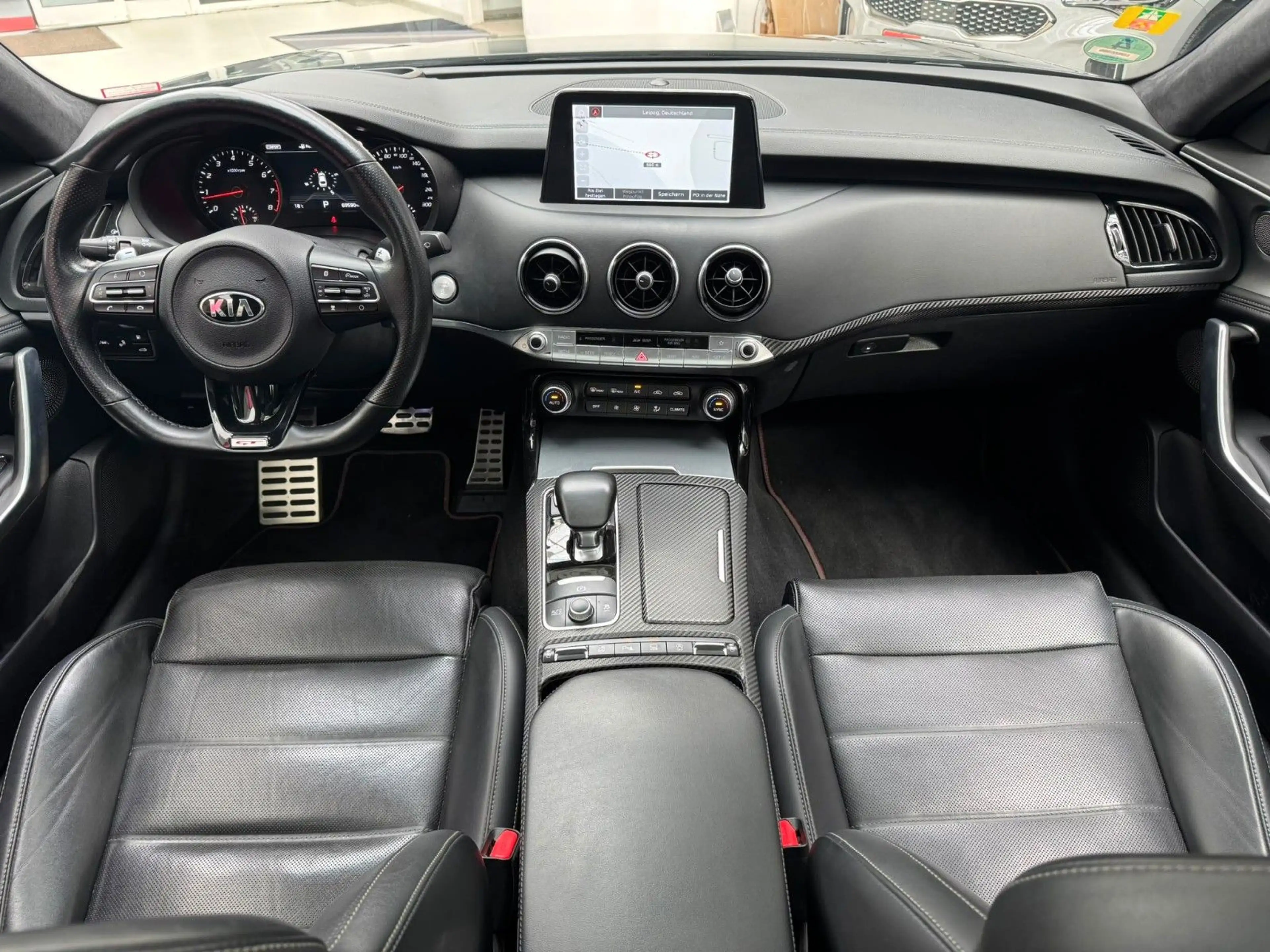 Kia Stinger GT 4WD Panoramad. — photo 14