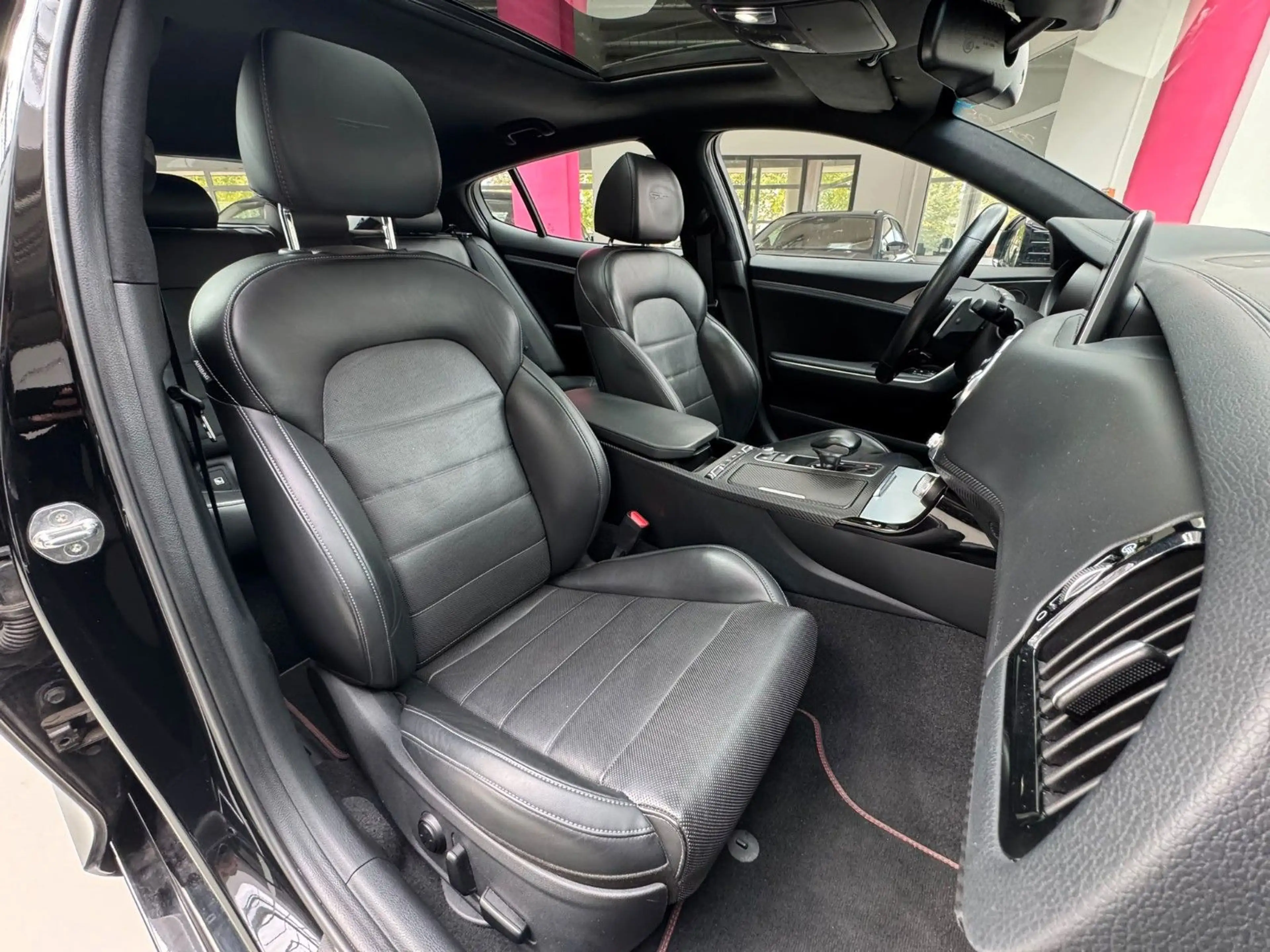 Kia Stinger GT 4WD Panoramad. — photo 10