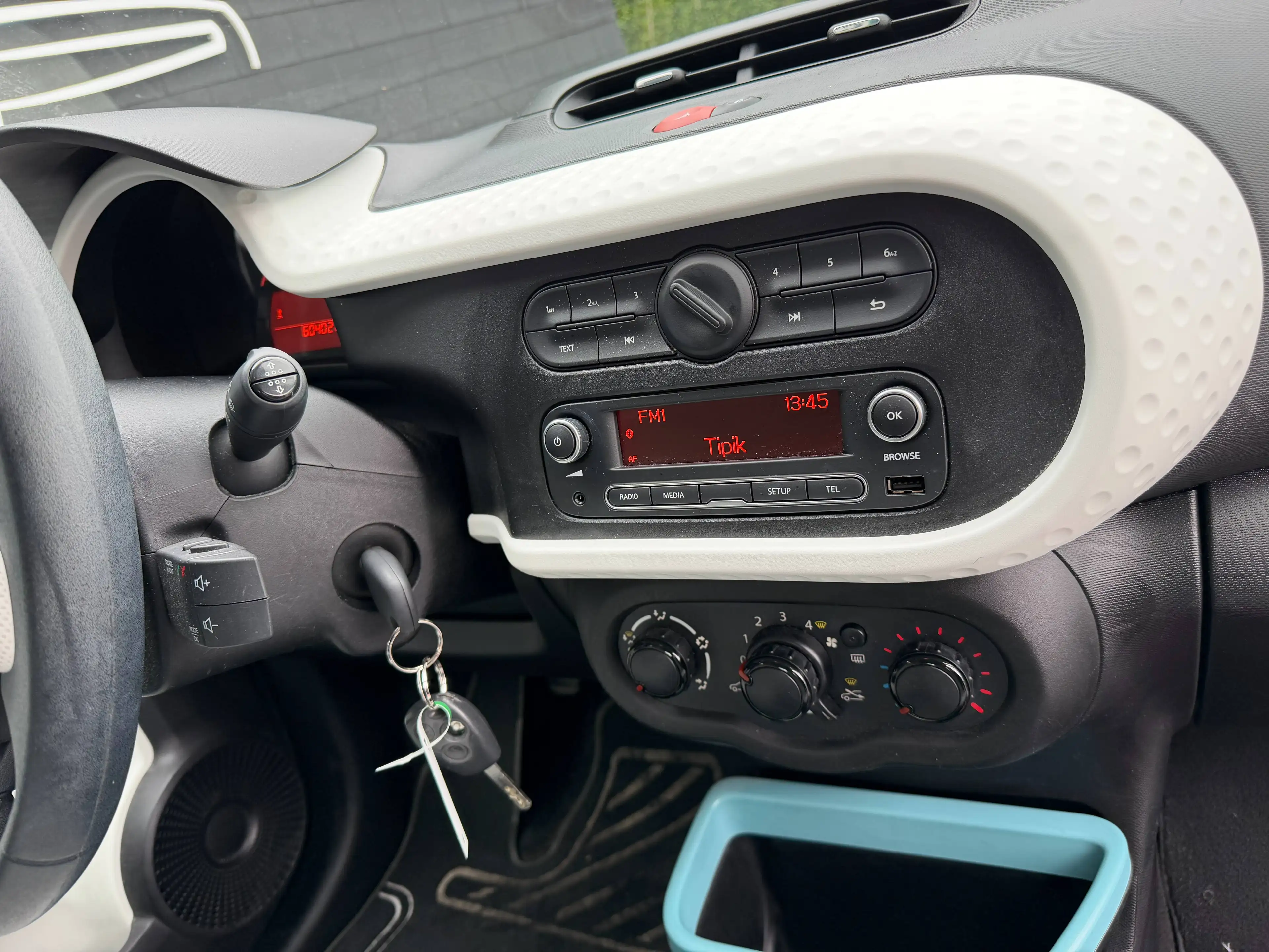 Renault Twingo 1.0i SCe+GARANTIE 1 AN+EURO 6B+CARNET COMPLET — photo 12