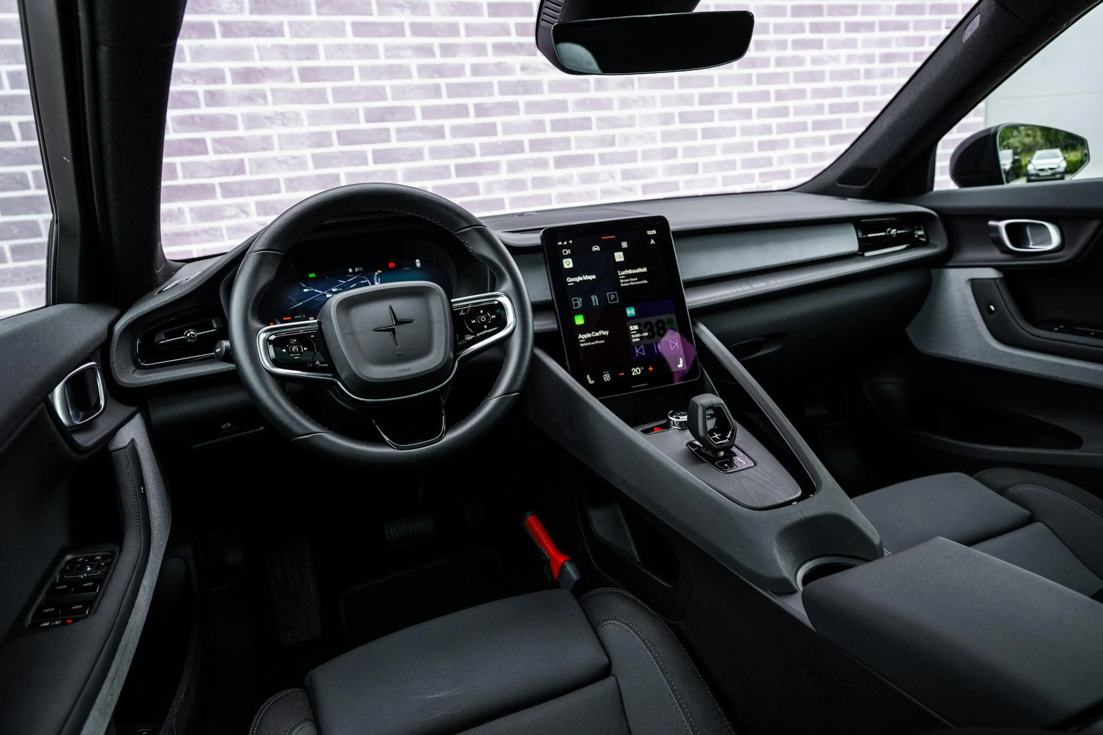 Polestar 2 Long Range Single Motor Plus 82 kWh — photo 11