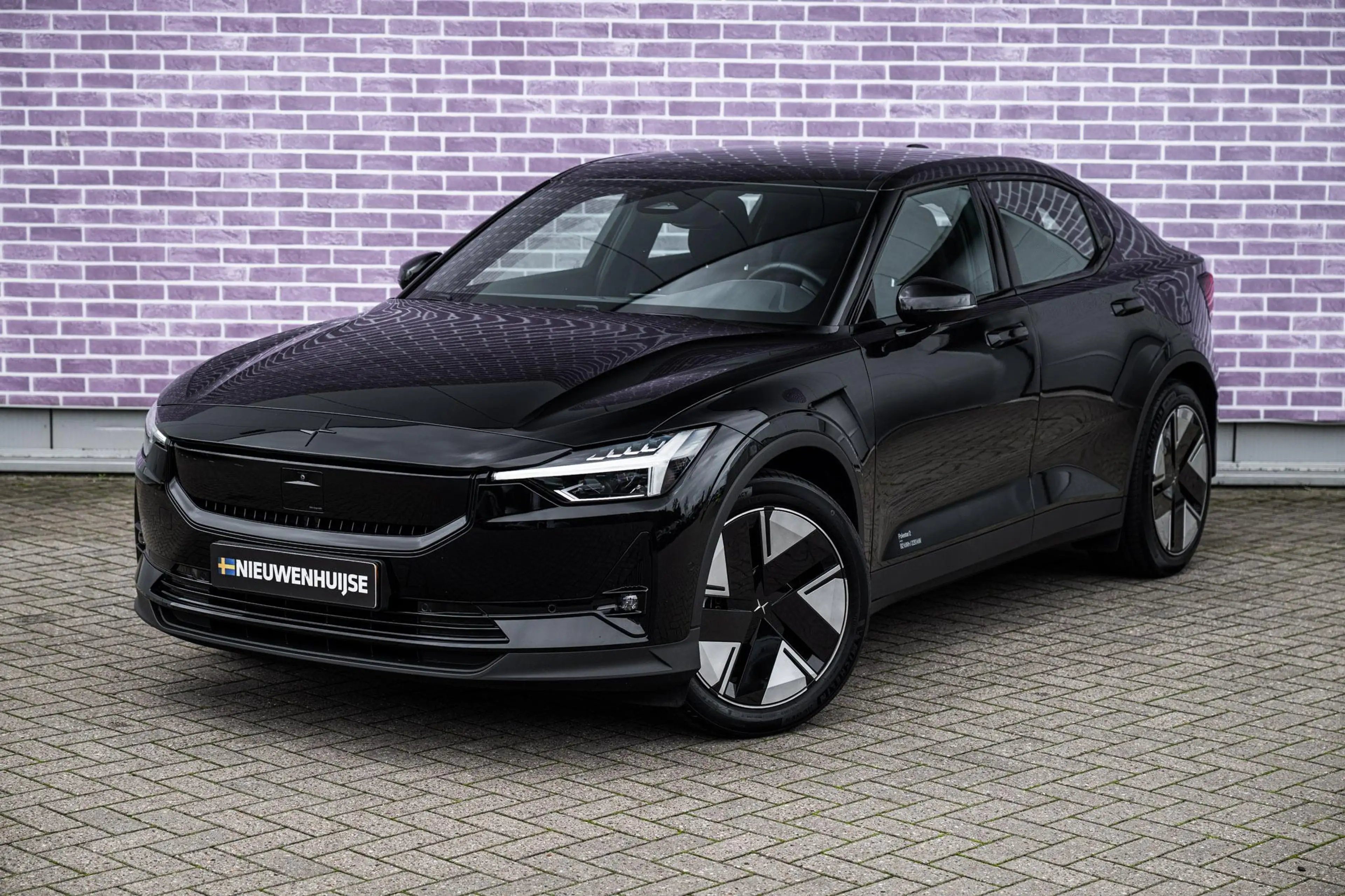 Polestar 2 Long Range Single Motor Plus 82 kWh — photo 15