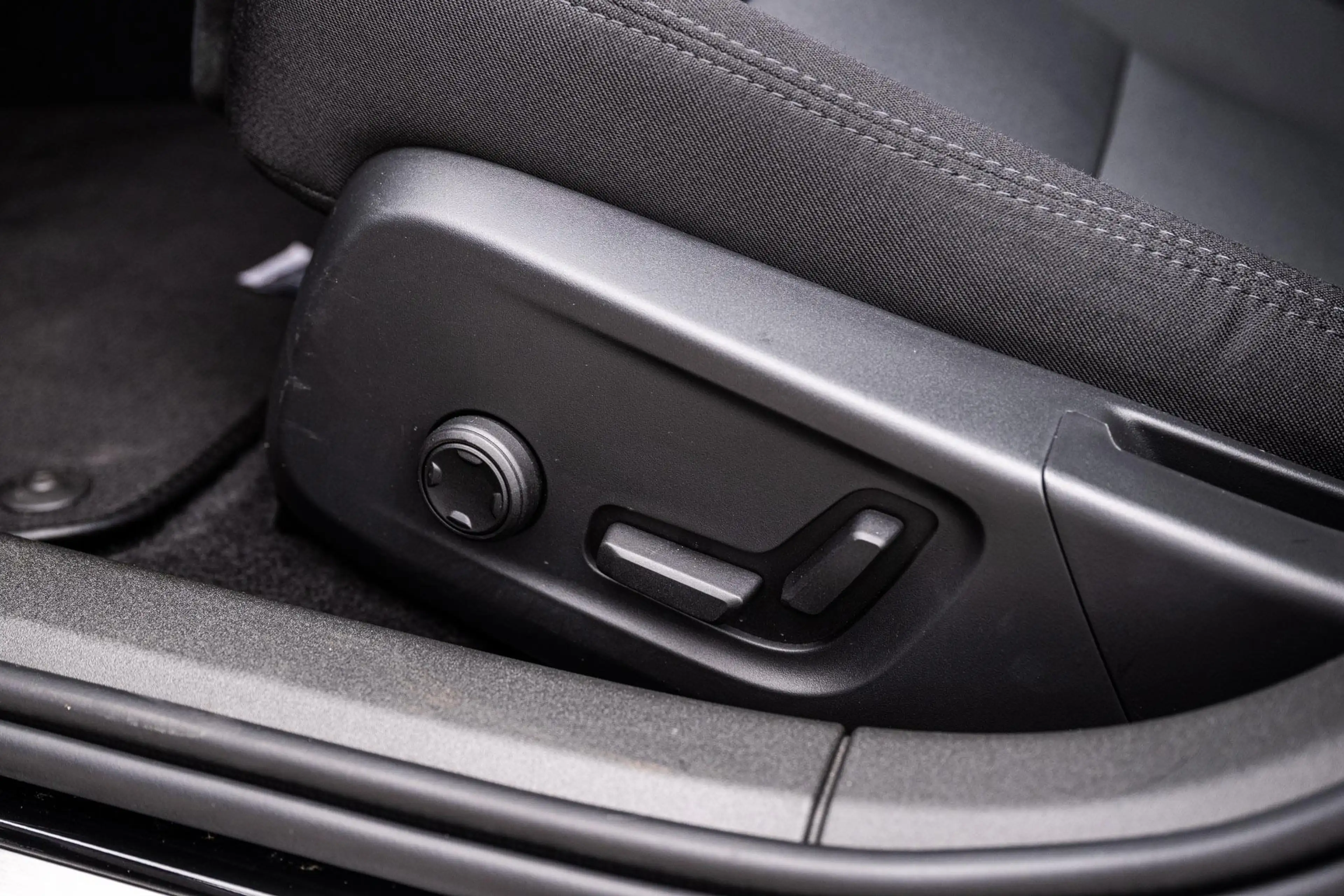 Polestar 2 Long Range Single Motor Plus 82 kWh — photo 7