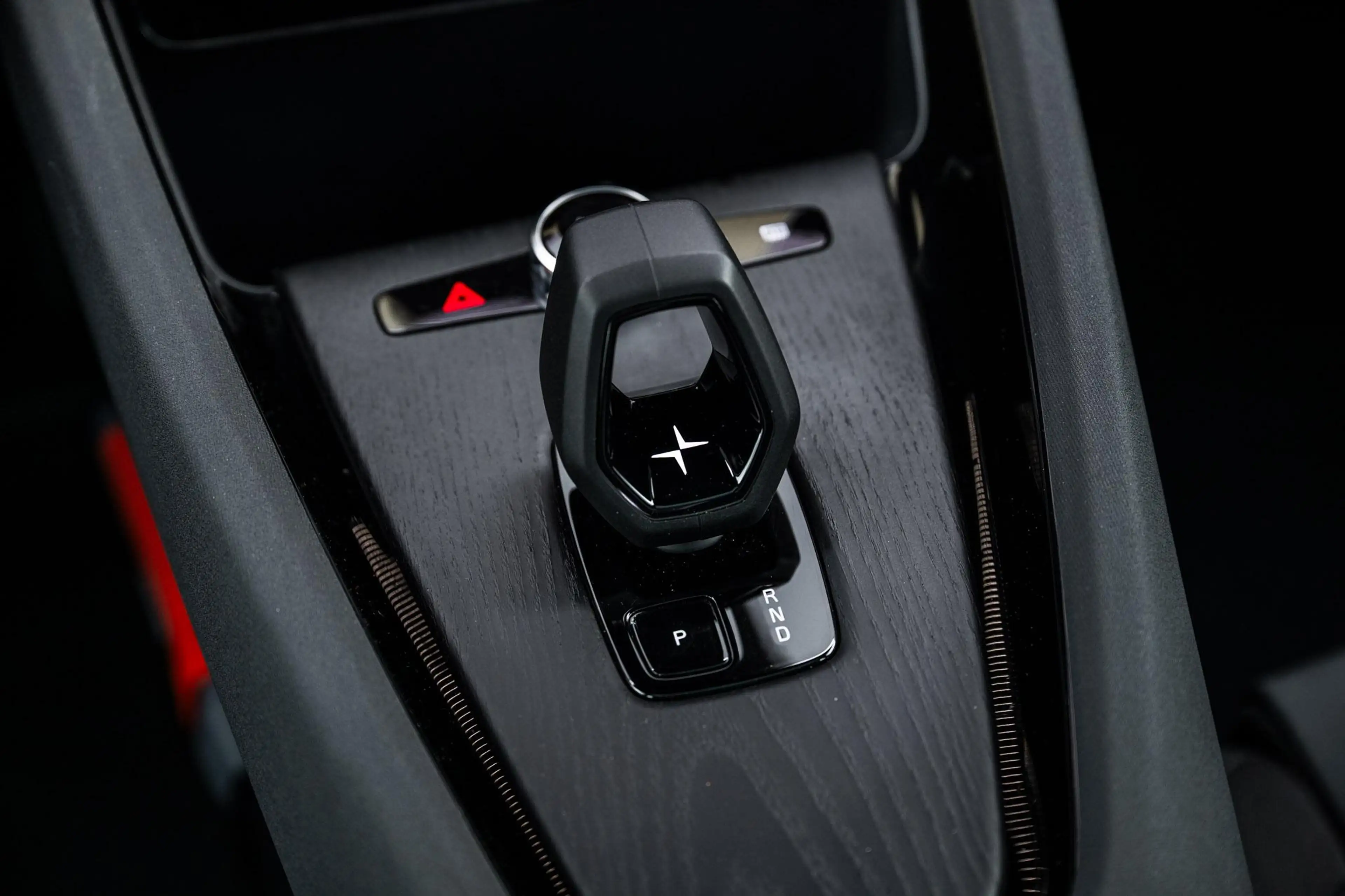Polestar 2 Long Range Single Motor Plus 82 kWh — photo 14