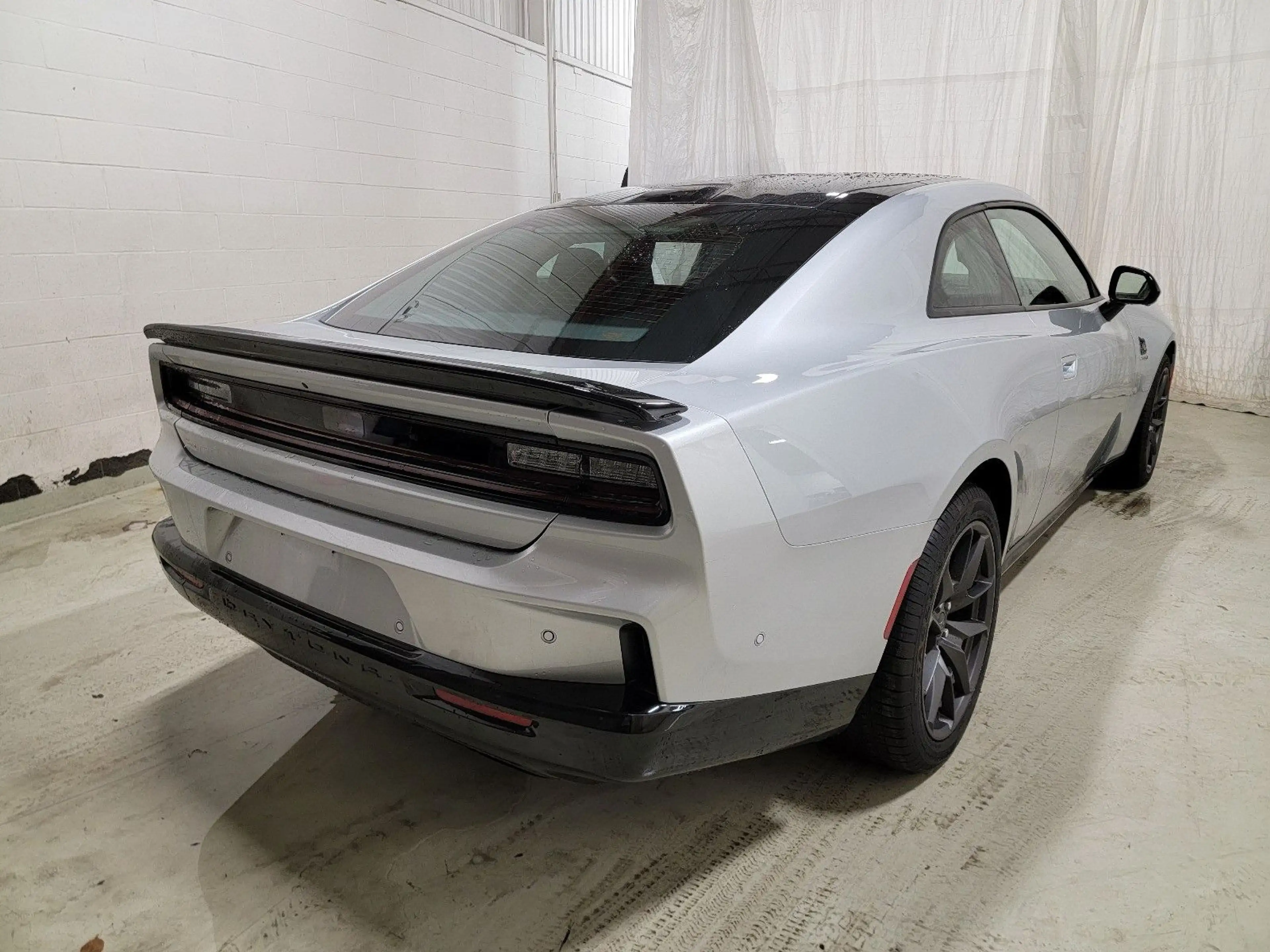 Dodge Charger Daytona EV Scat/ Track/ Plus/Carbon/ Sun — photo 10
