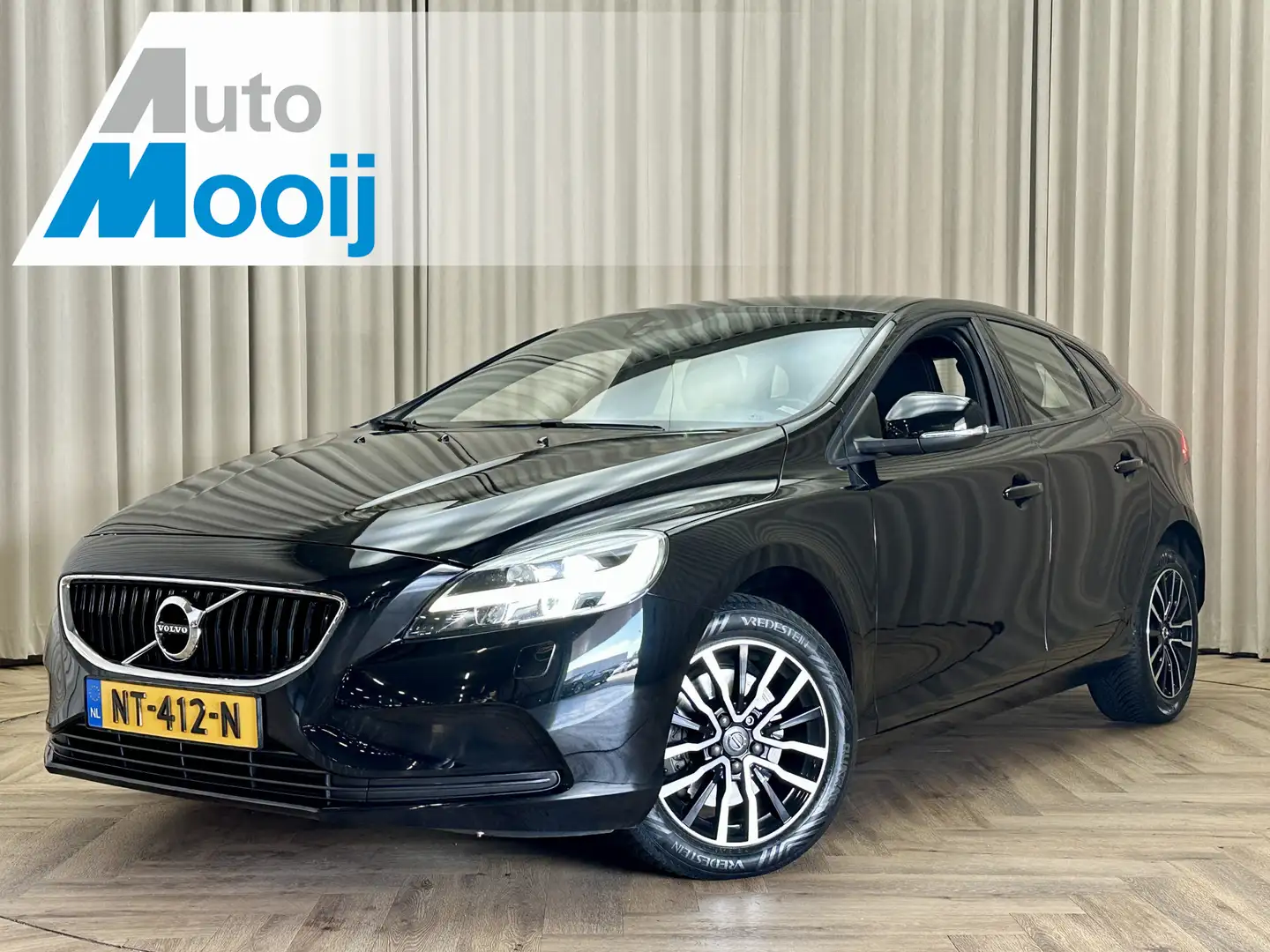 Volvo V40 2.0 T2 *Dealer Onderhouden* Stoelverwarming / FULL Zwart - 1