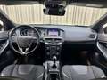 Volvo V40 2.0 T2 *Dealer Onderhouden* Stoelverwarming / FULL Zwart - thumbnail 2
