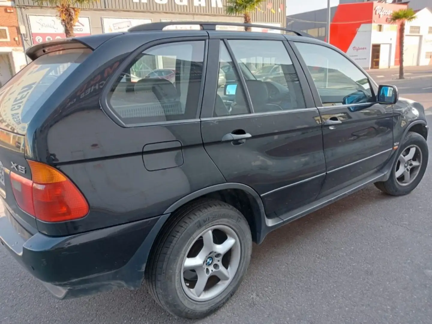 BMW X5 3.0d Aut. Černá - 2