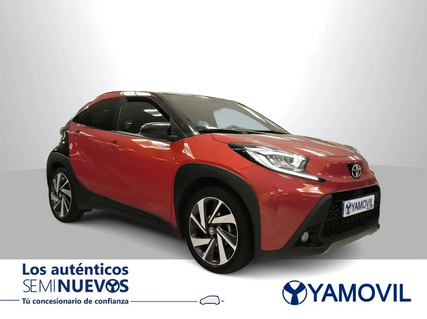 Toyota Aygo X Chic Rojo - 2