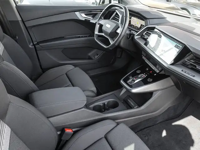 Audi Q4 E-Tron view 8