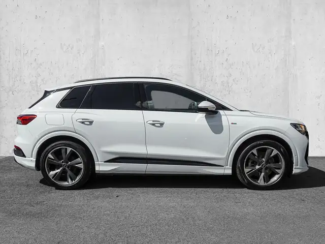 Audi Q4 E-Tron view 5