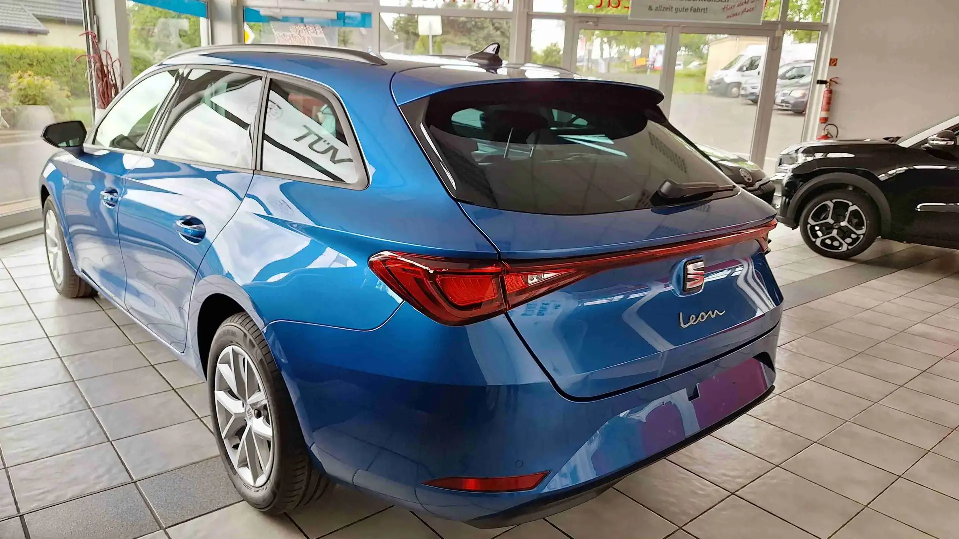 SEAT Leon 1.5 eTSI Style - 5 Jahre Garantie, SHZ, Full Link Bleu - 2