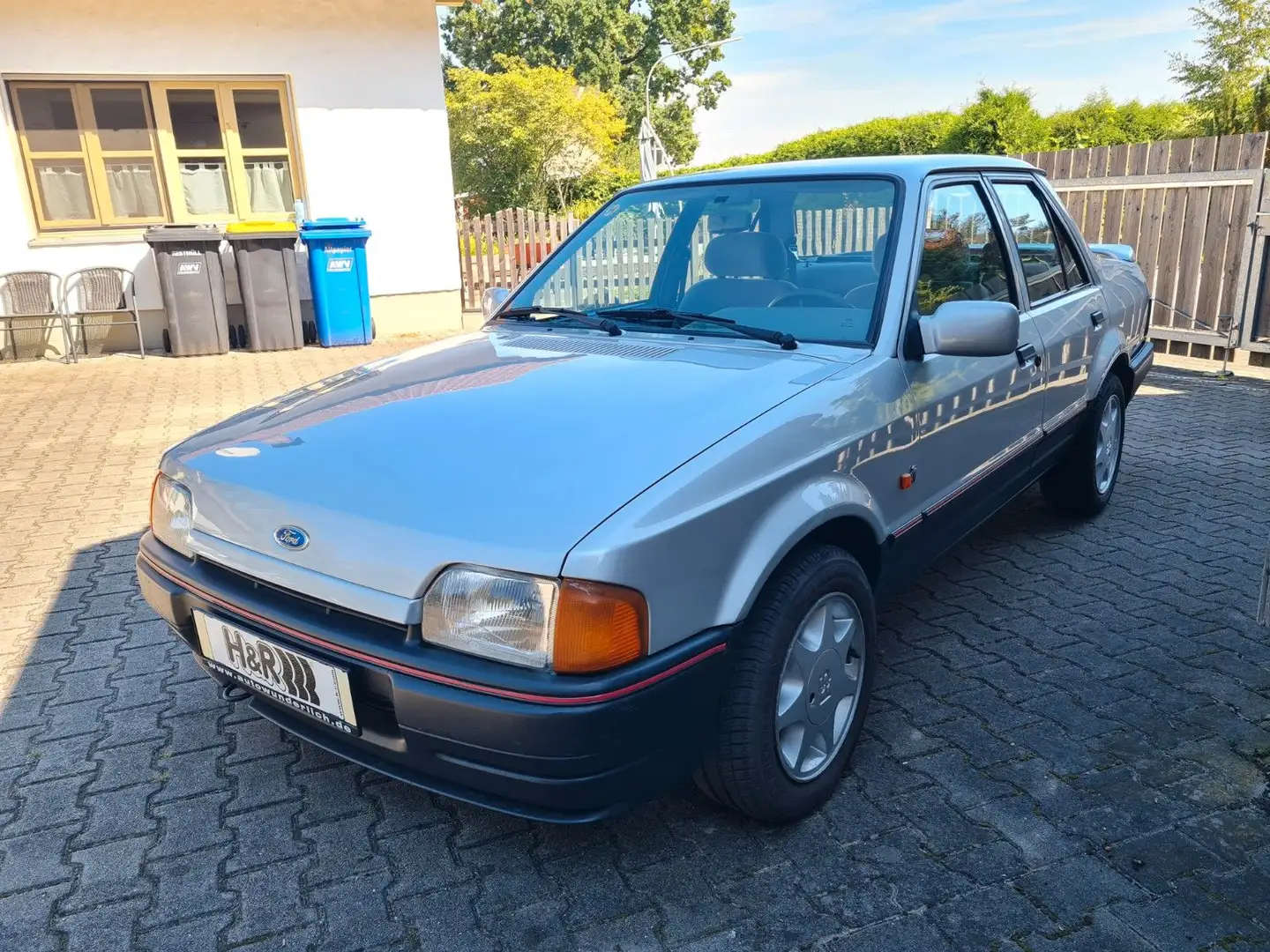Ford Orion 1.6 i Ghia RS H-Zulassung Gris - 1