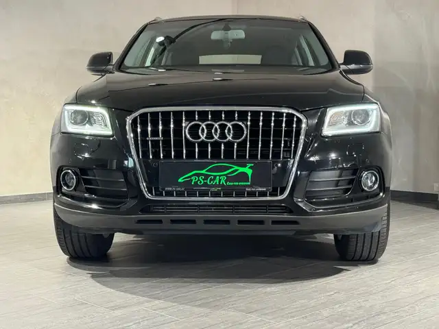 Audi Q5 view 4