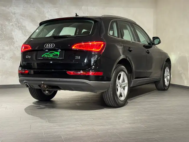 Audi Q5 view 11