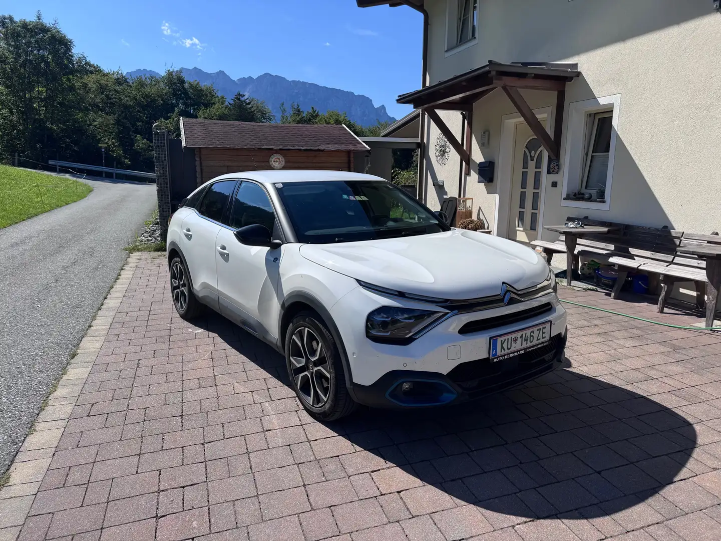Citroen C4 e-C4 136 50kWh Shine Shine Weiß - 2