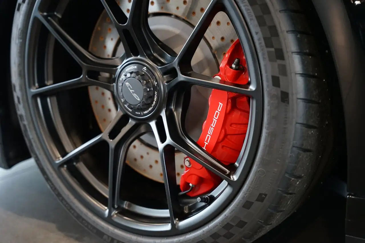 Porsche 992 .2 GT3 Clubsport | Carbon | Lift | HD-Matrix 11