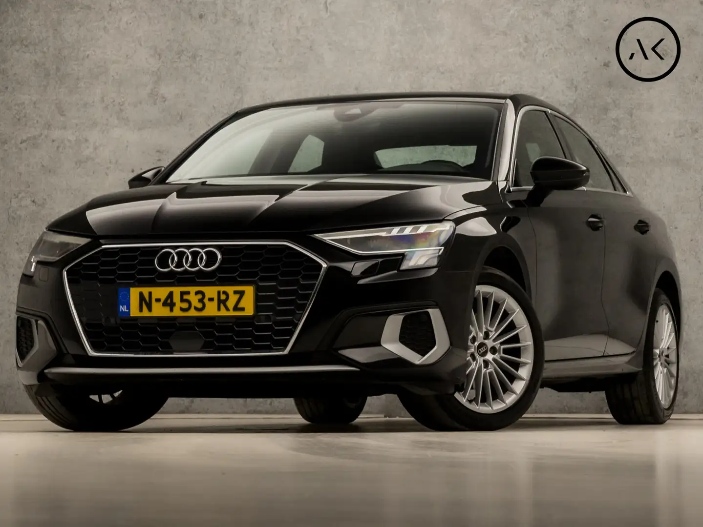 Audi A3 Limousine 30 TFSI Advanced Sport Automaat (GROOT N Zwart - 1