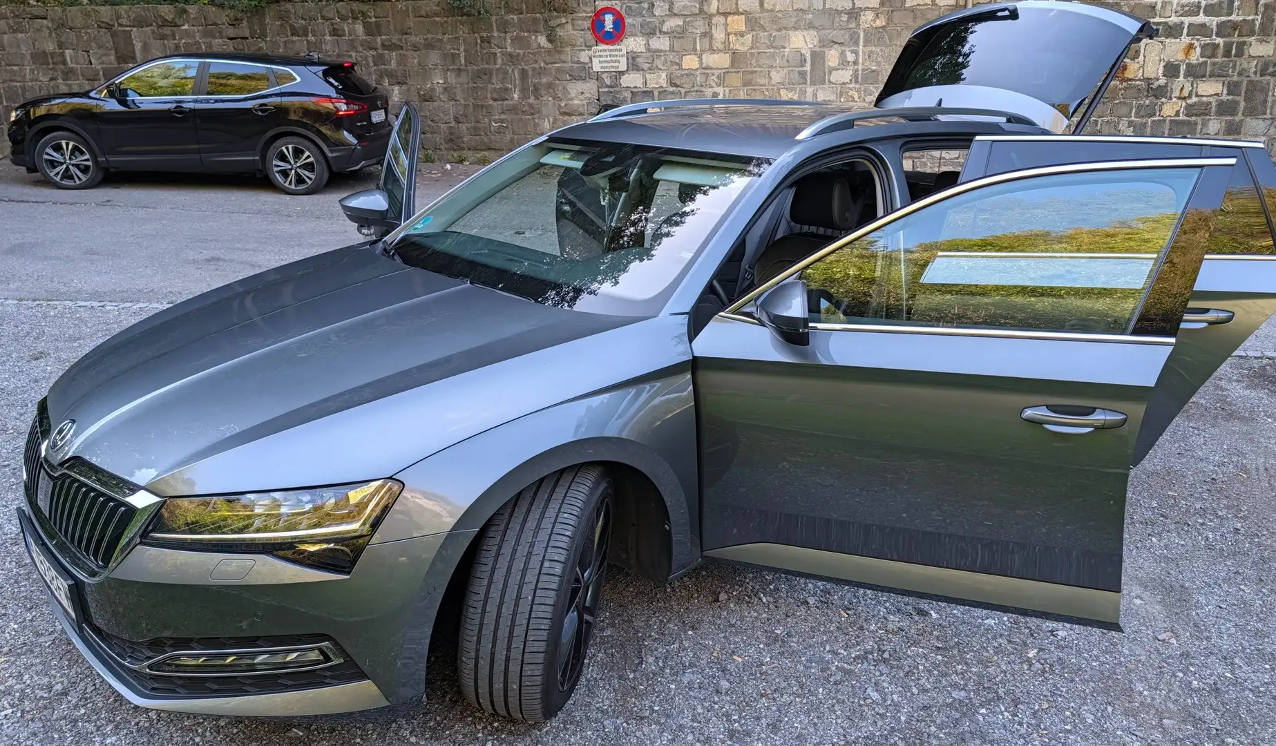 Skoda Superb Superb Kombi 2,0 TDI 4x4 Ambition DSG Ambition Grau - 2