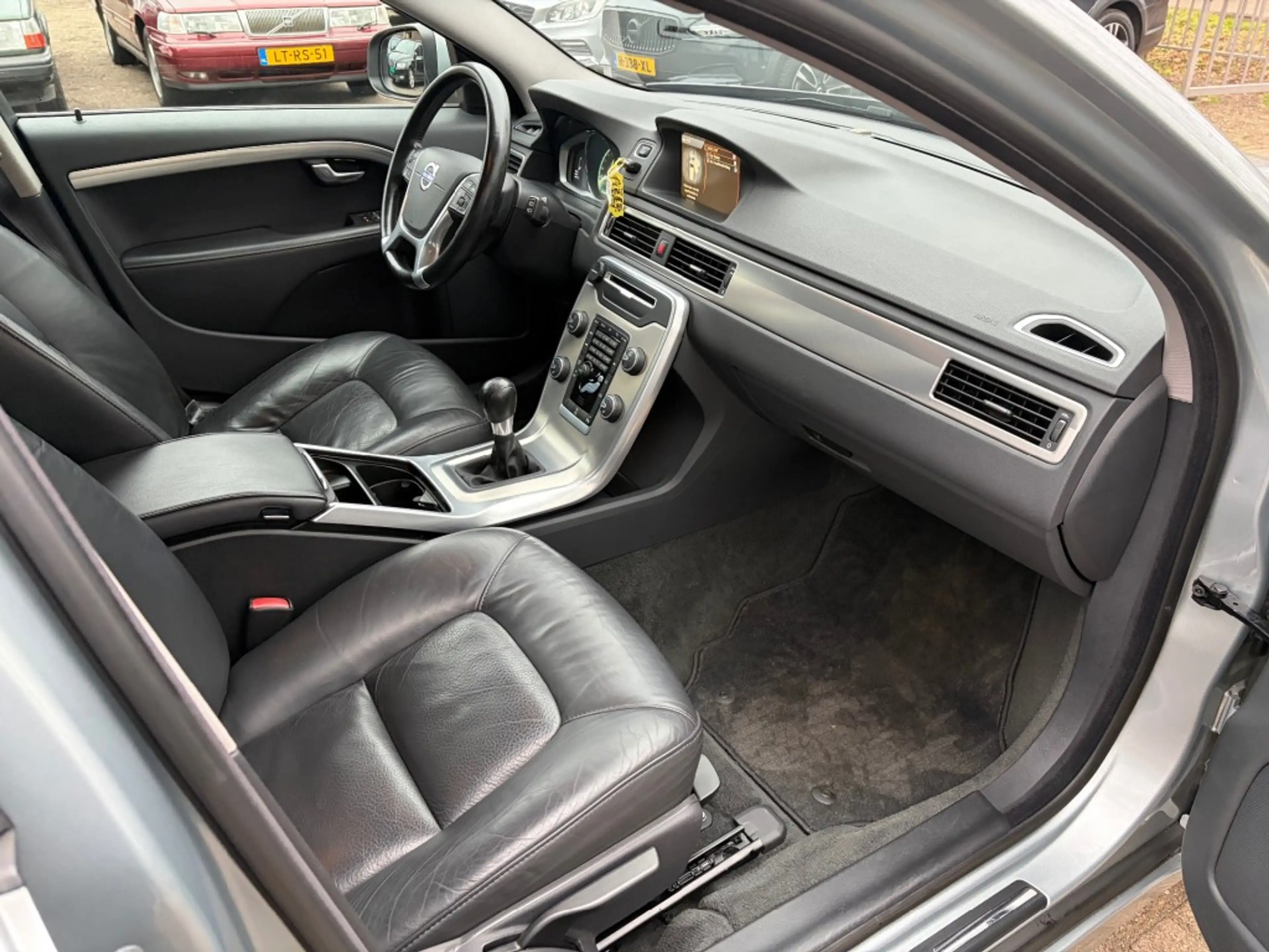Volvo V70 1.6 T4 Nordic+ — photo 15
