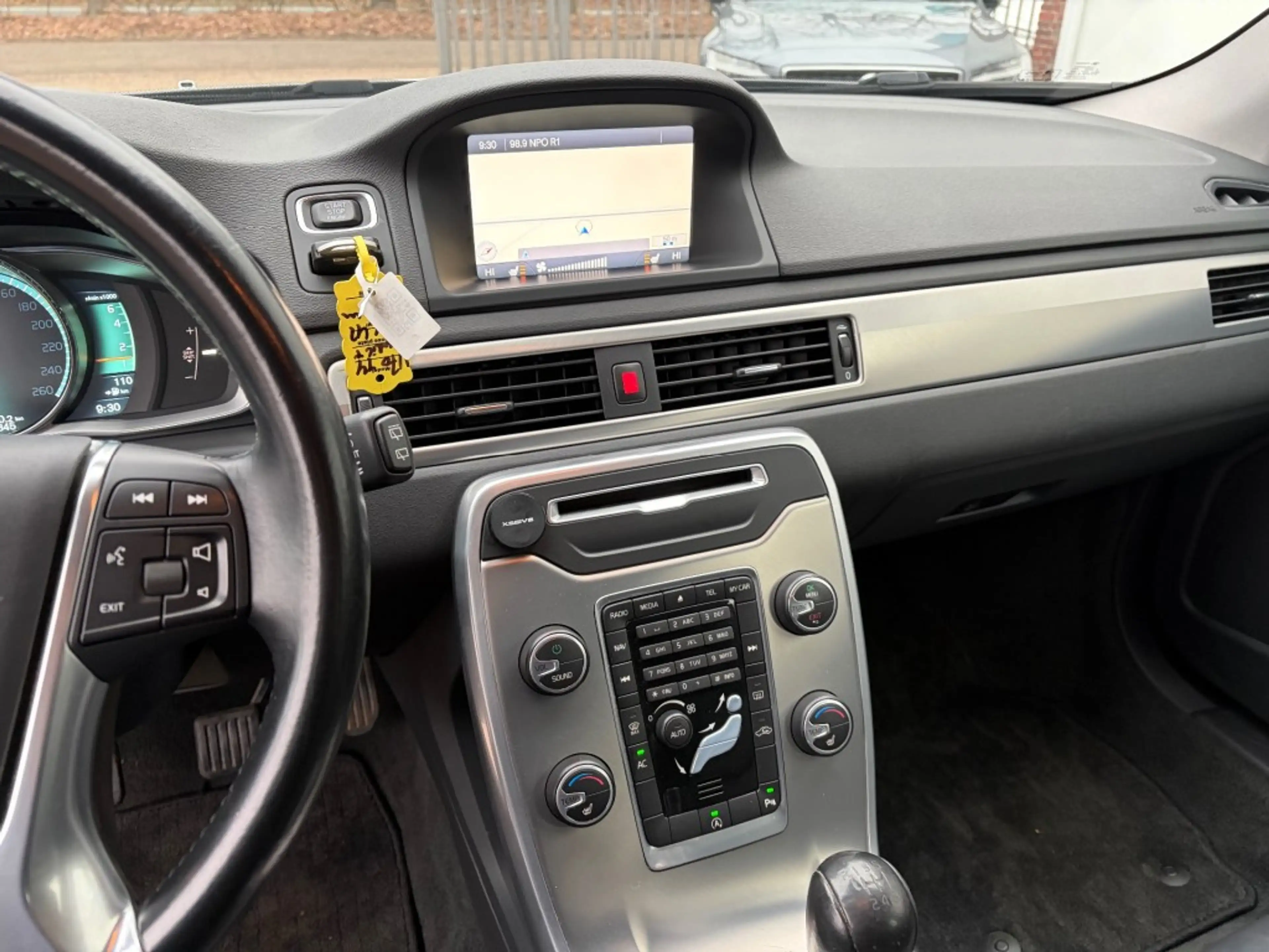 Volvo V70 1.6 T4 Nordic+ — photo 12