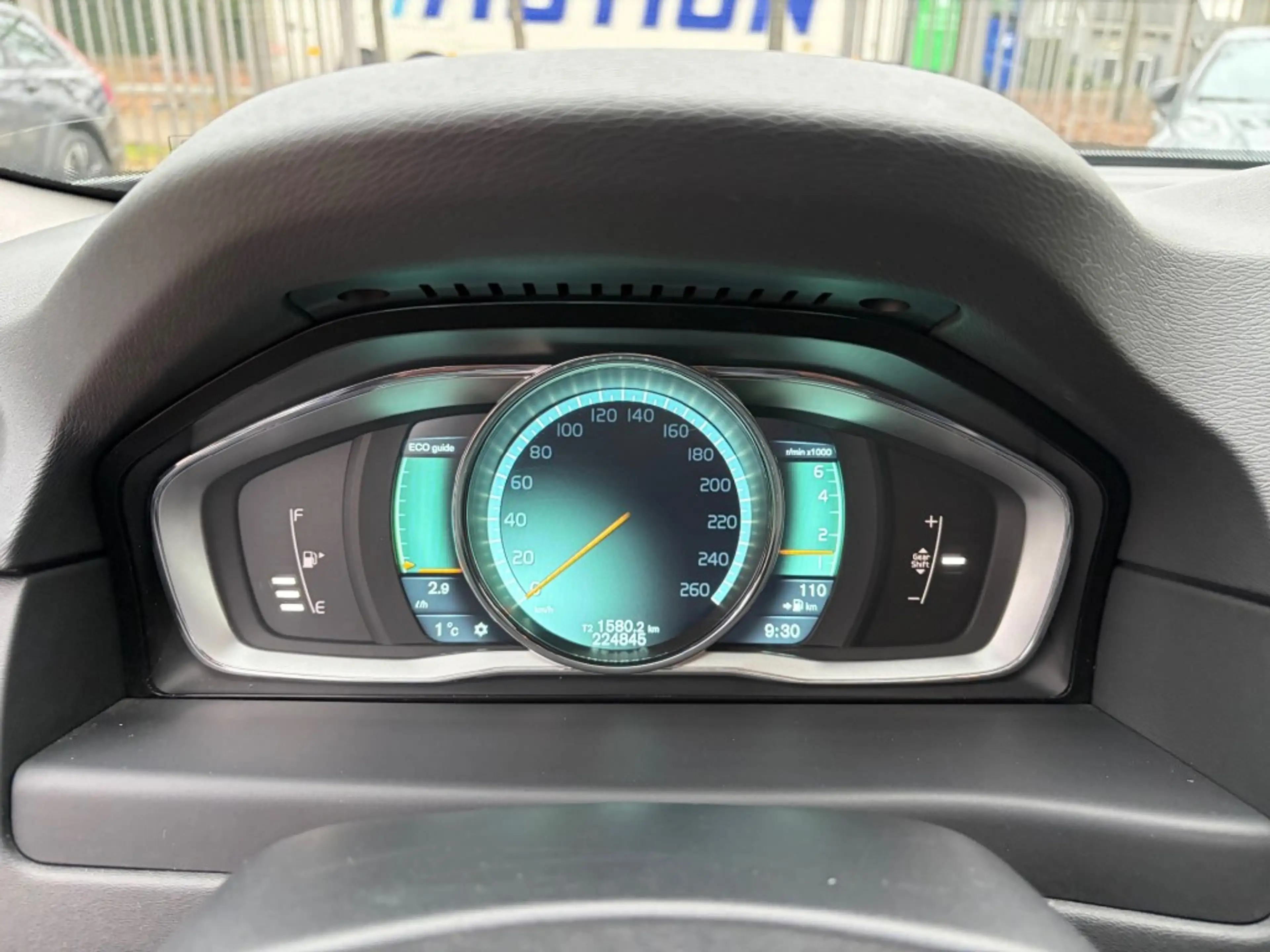 Volvo V70 1.6 T4 Nordic+ — photo 11