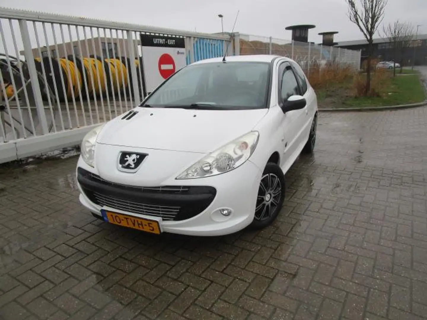 Peugeot 206 + 1.4 Urban Move Wit - 1
