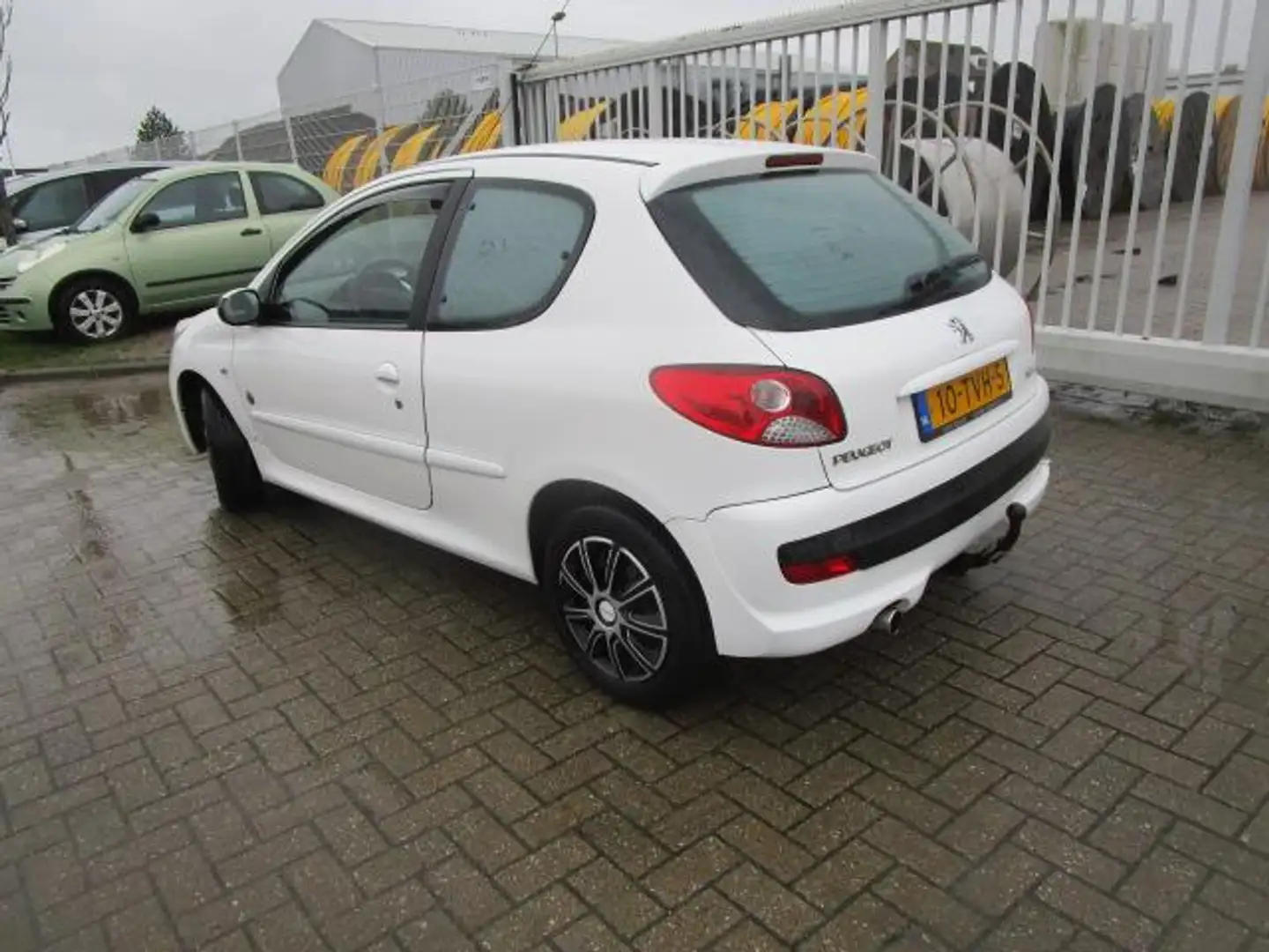 Peugeot 206 + 1.4 Urban Move Wit - 2