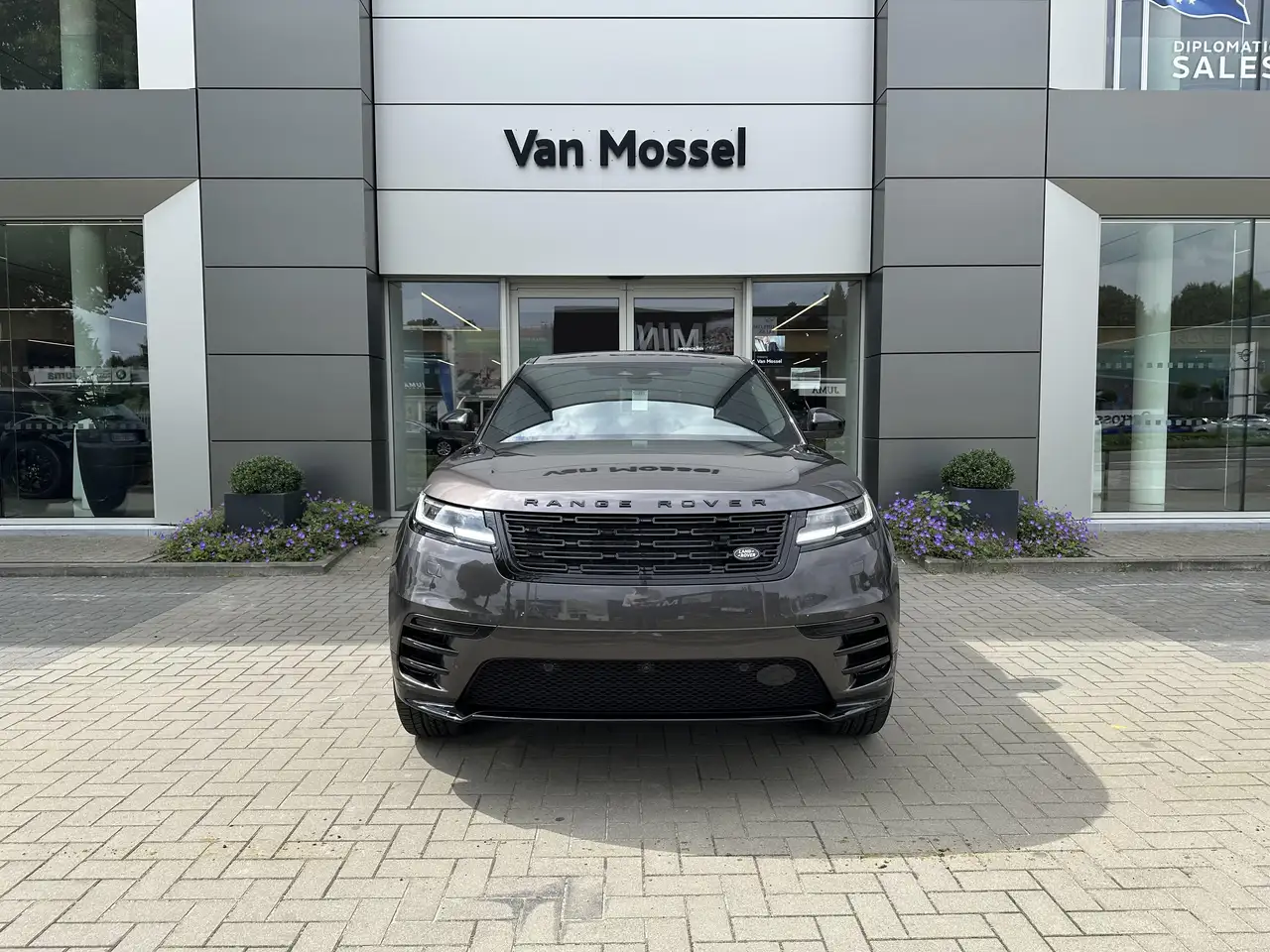 Land Rover Range Rover Velar 2026