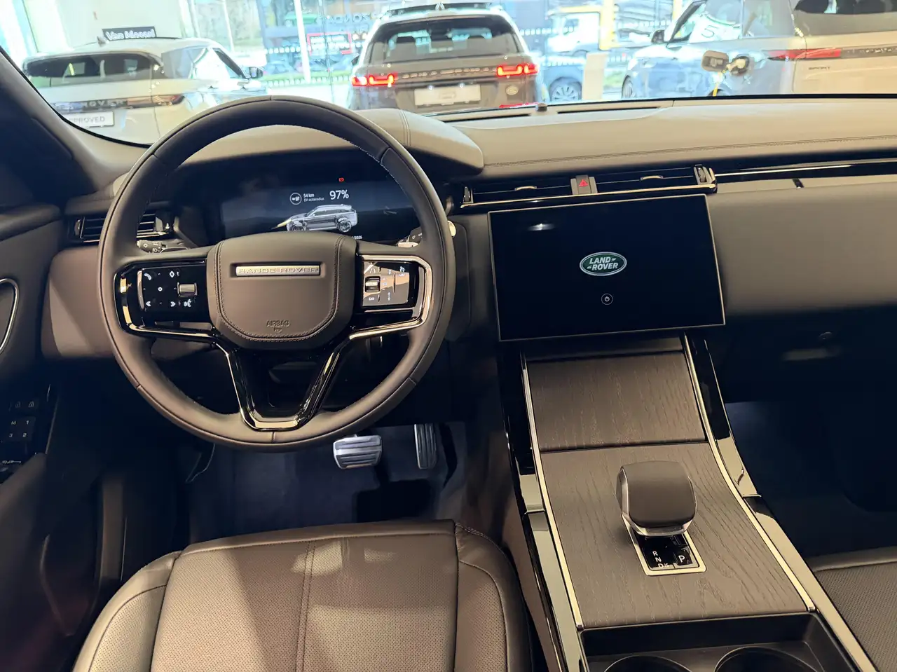 Land Rover Range Rover Velar 2026 — фото 8