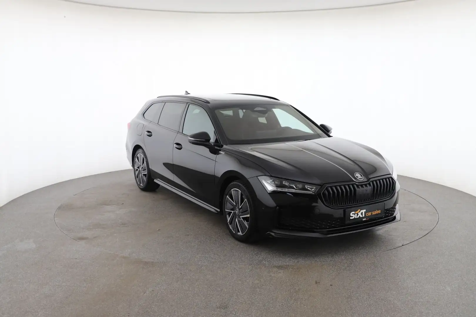 Skoda Superb Combi Sportline|Pano|AHK|HeadUp|MatrixLED Schwarz - 1