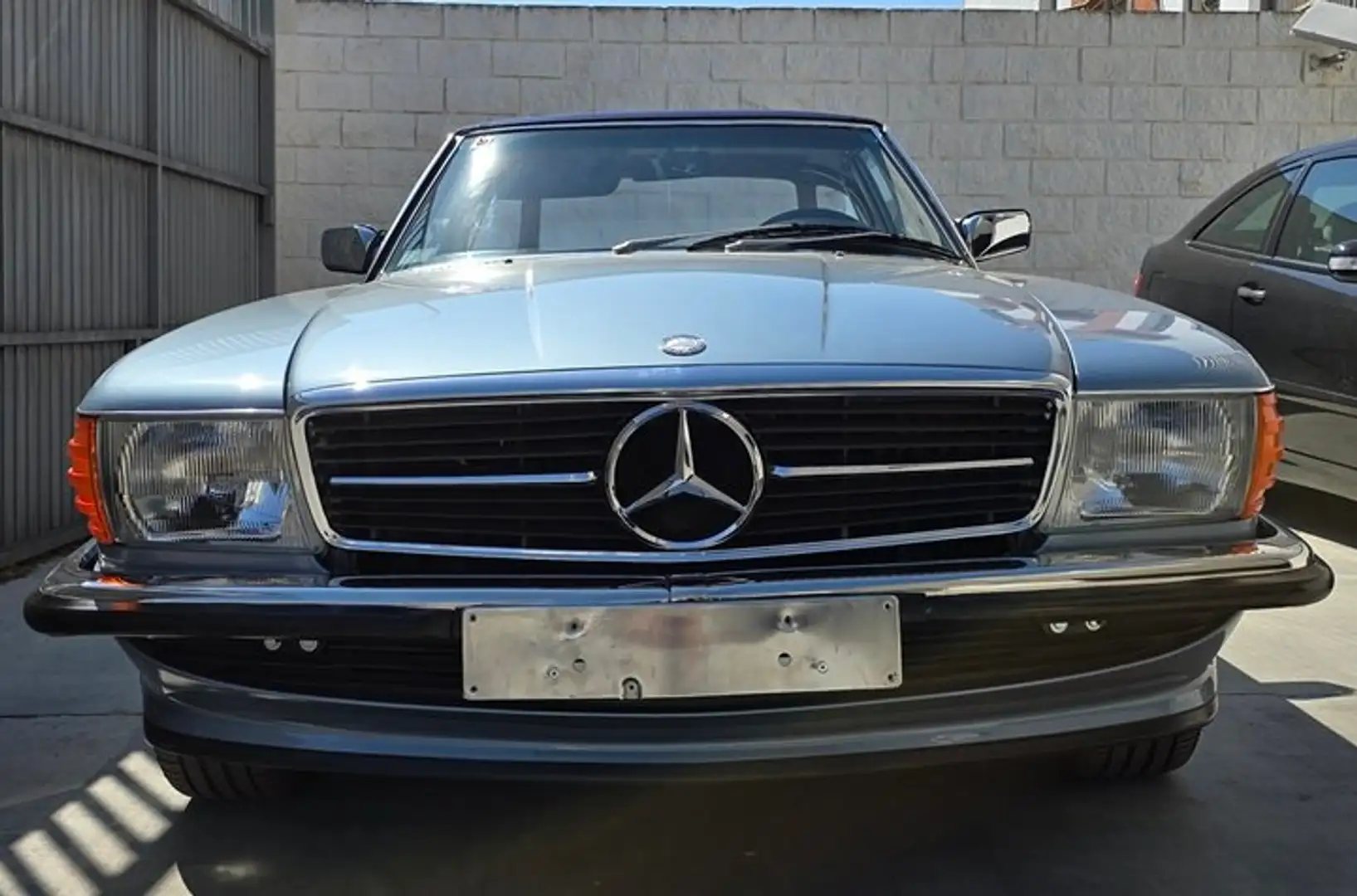 Mercedes-Benz SL 560 560SL Top-Zustand, wenig KM, ein Traum in Blau Azul - 2