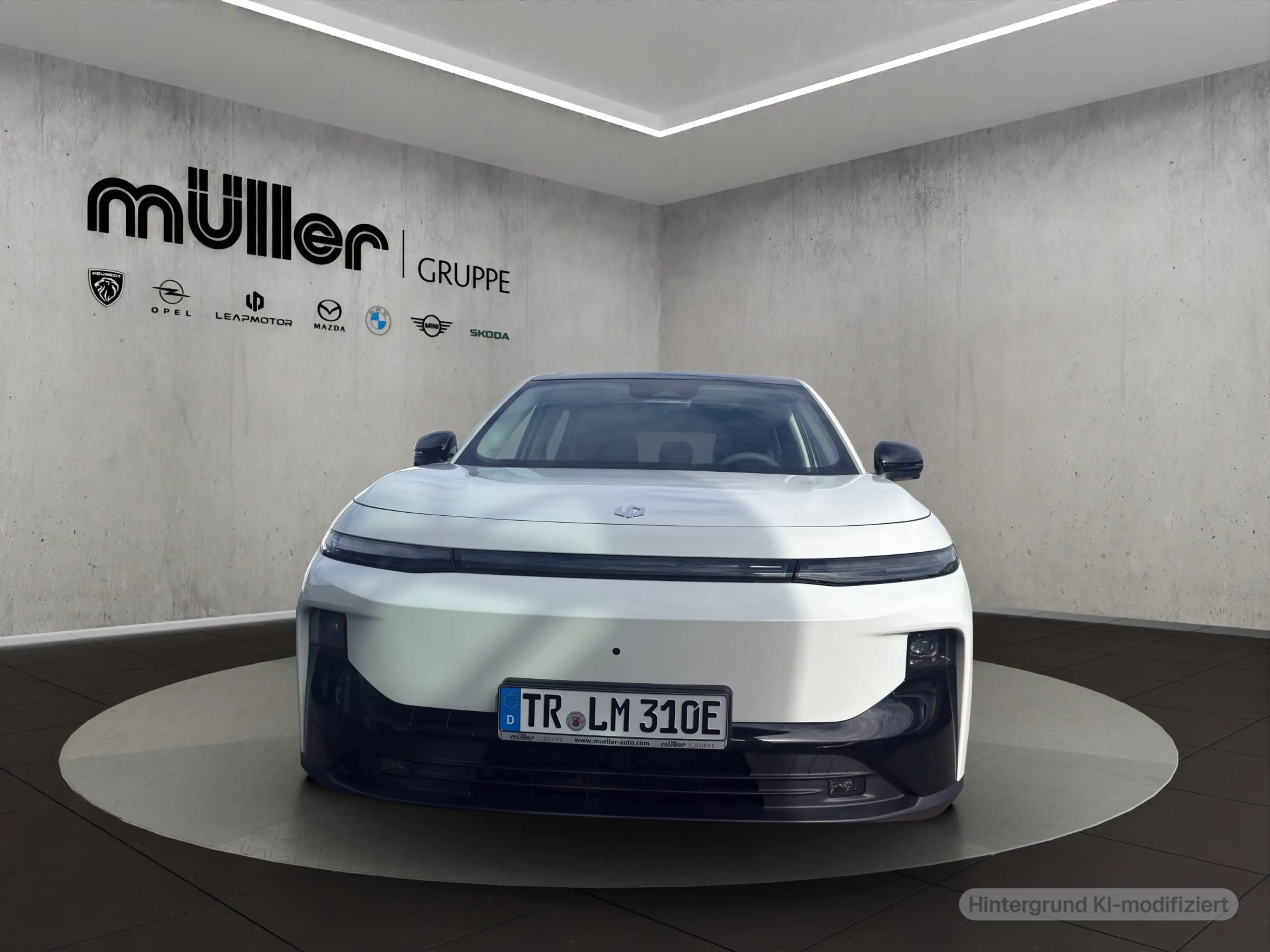 Leapmotor B10 160 kW BEV Pro Max Dynamic designed by Irmscher — photo 3