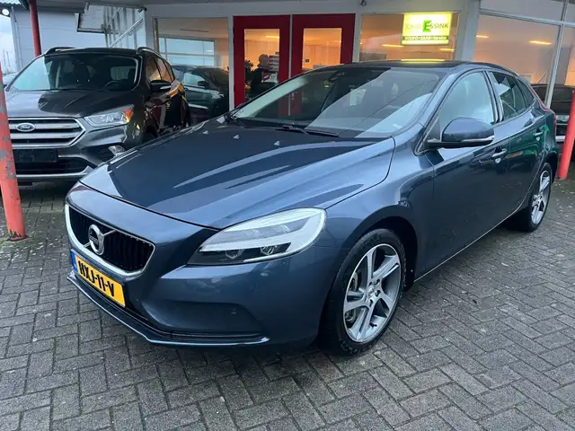 Volvo V40 122PK AUTOMAAT Momentum LED/Achteruirijcamera/wint