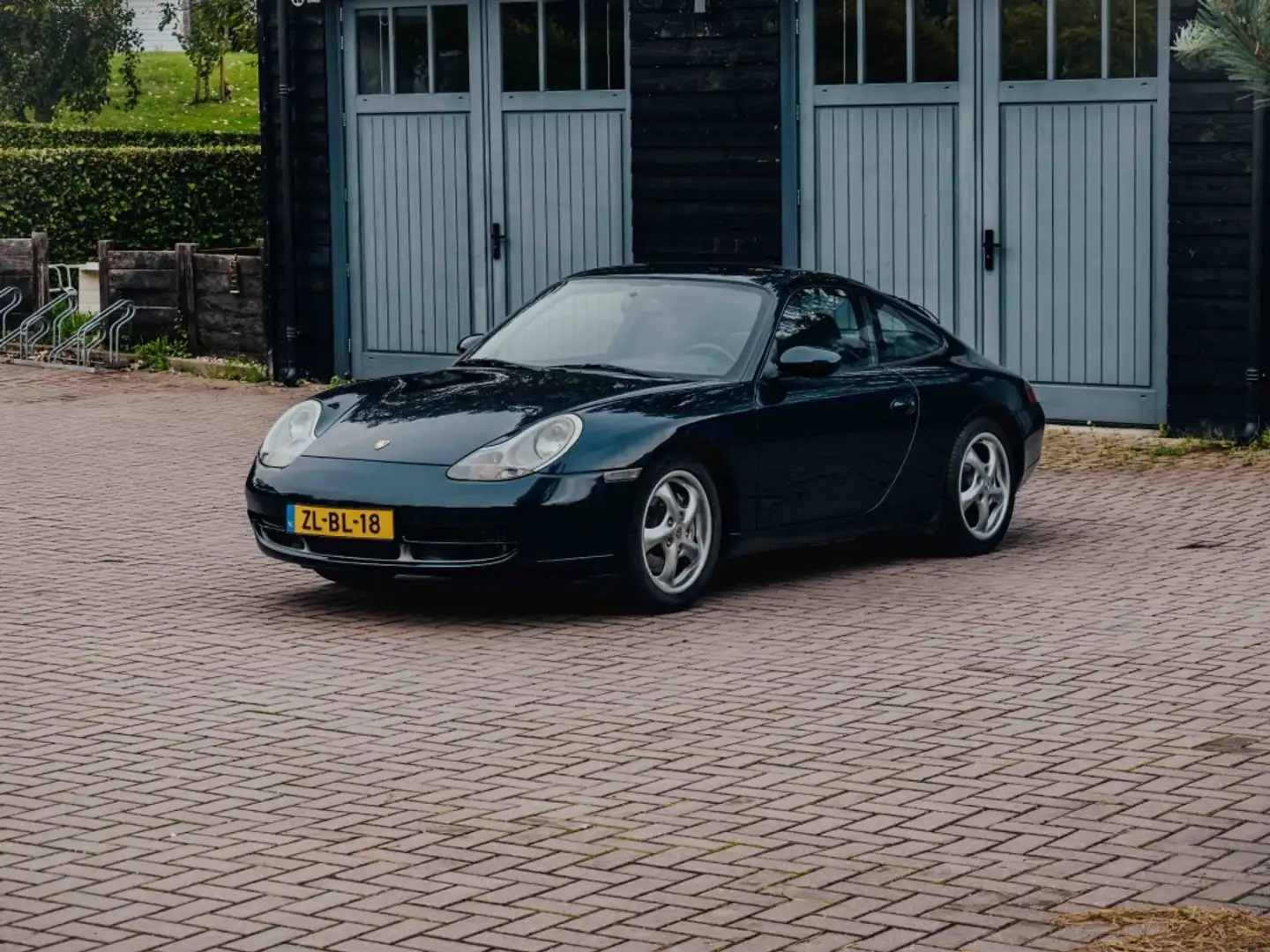 Porsche 996 CARRERA 4 Coupe NL delivered Blau - 2