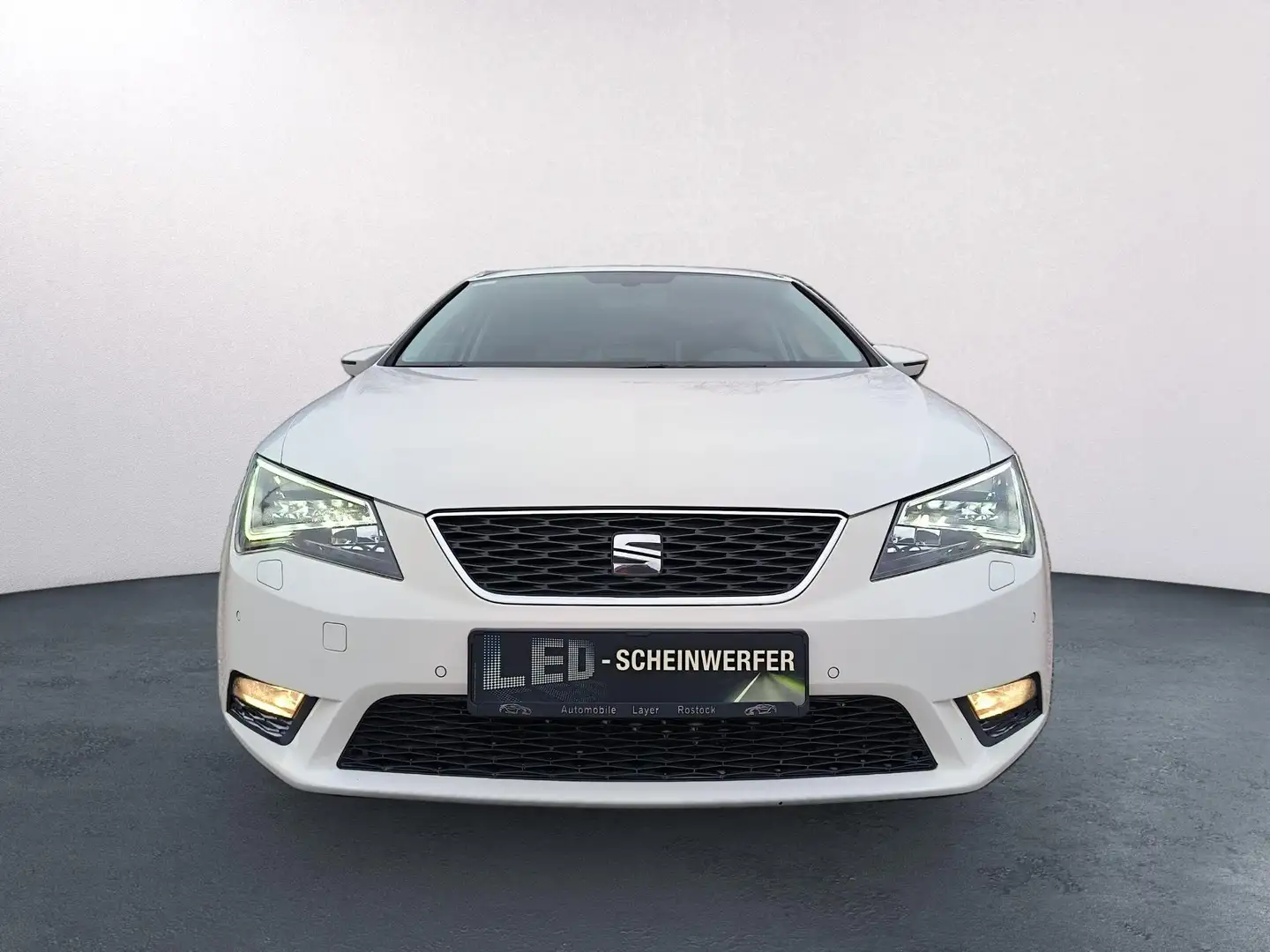 SEAT Leon ST Style,LED,PDC,Automatik,SHZ,Navi,Klima Weiß - 2