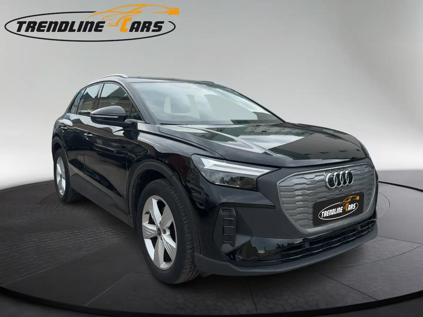 Audi Q4 e-tron Q4 35 e-tron Schwarz - 1