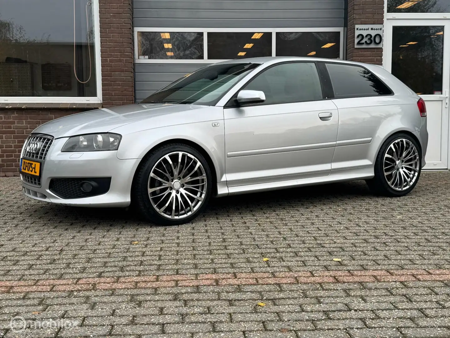 Audi S3 2.0 TFSI S3 QUATTRO ECC-AIRCO/LEDER/XENON/CRUISE Grijs - 1